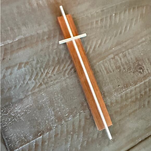 Vtg Mid Century Cross Metal on Wood Minimalist Wall Hanging Christian Religious - Picture 5 of 6